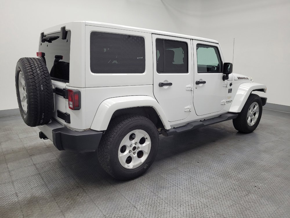 Used 2014 Jeep Wrangler Unlimited Sahara w/ Connectivity Group AWD/4WD image 10
