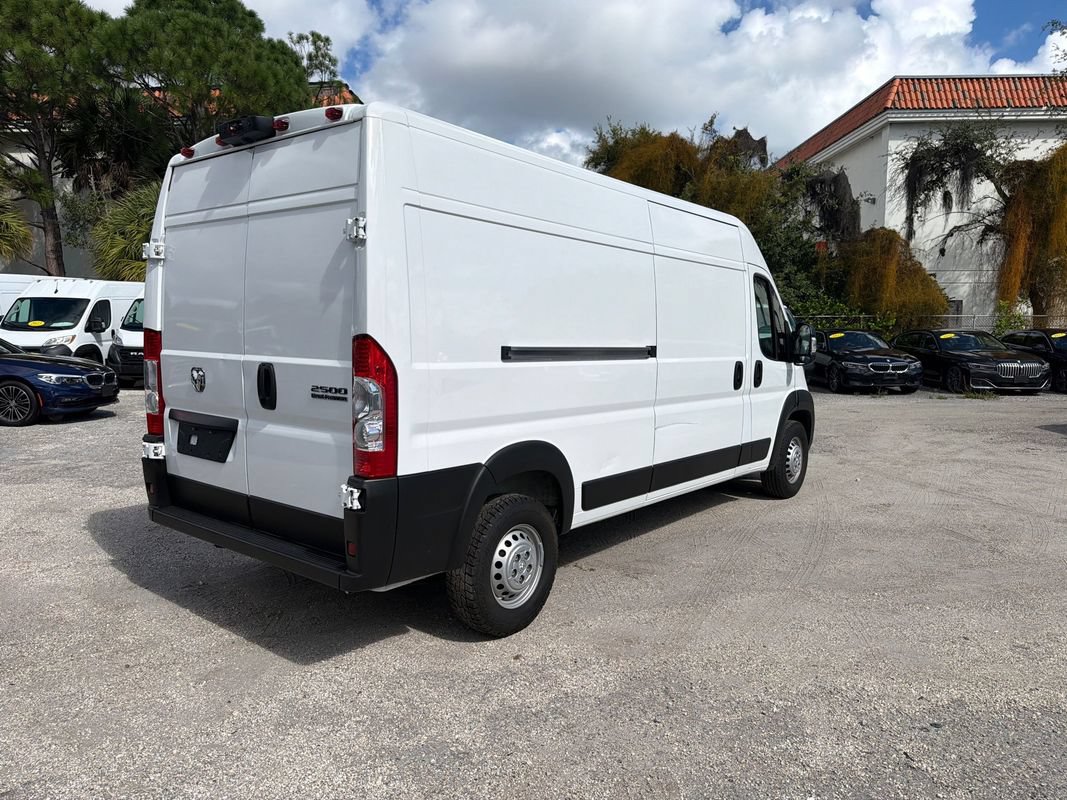 Used 2025 RAM ProMaster 2500 w/ Convenience Group FWD image 5