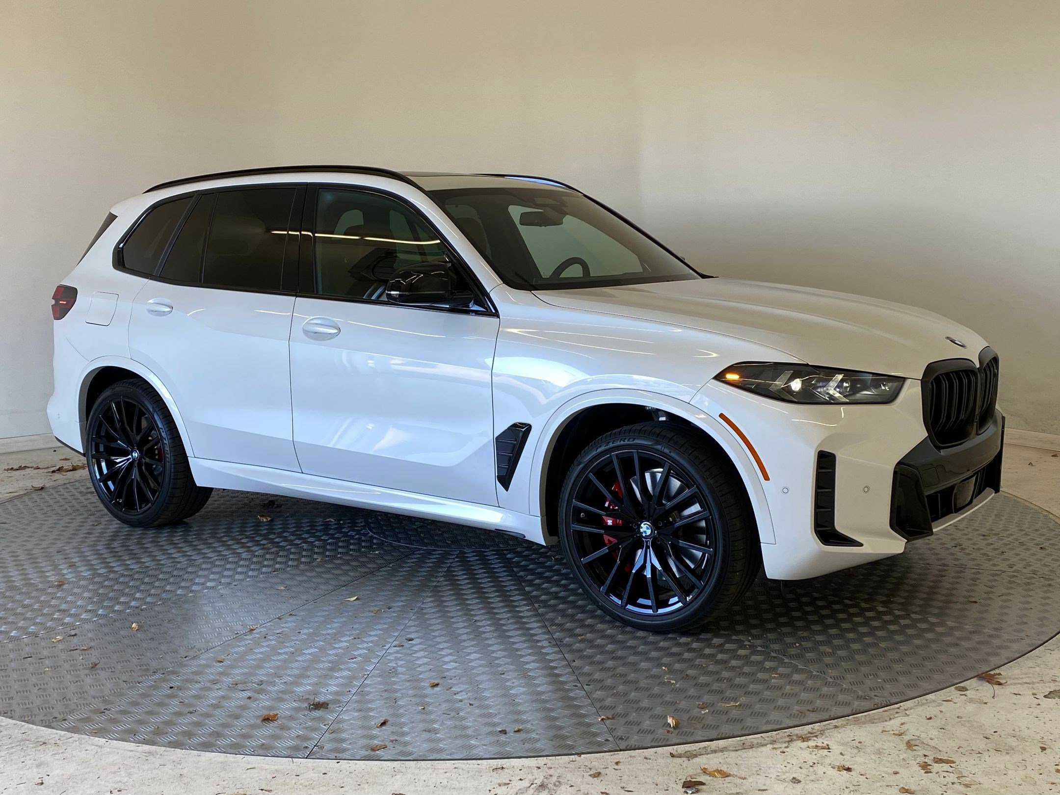 New 2026 BMW X5 M60i image 6