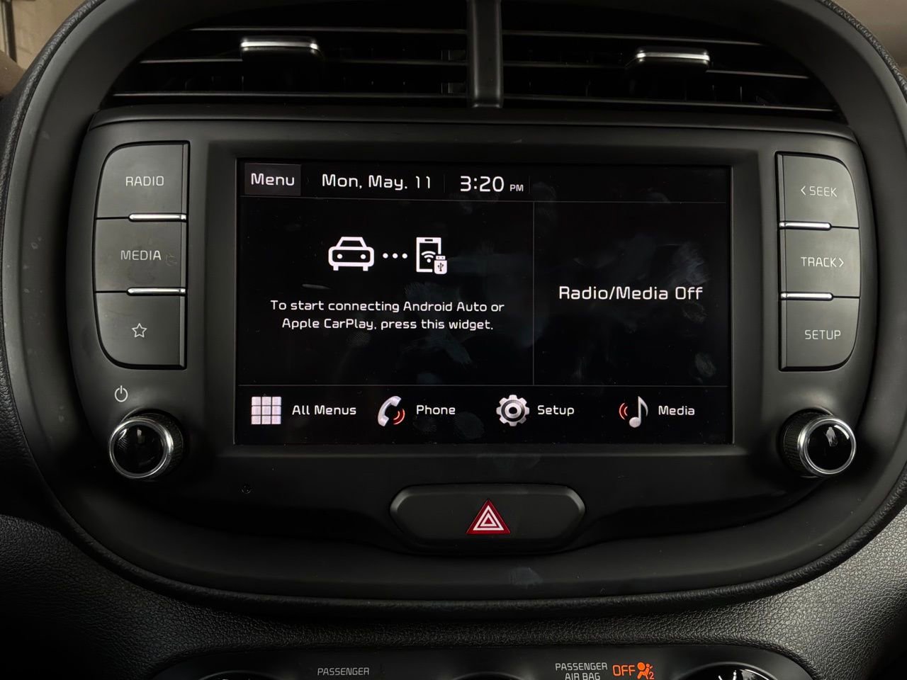 Used 2025 Kia Soul LX w/ LX Technology Package FWD image 25