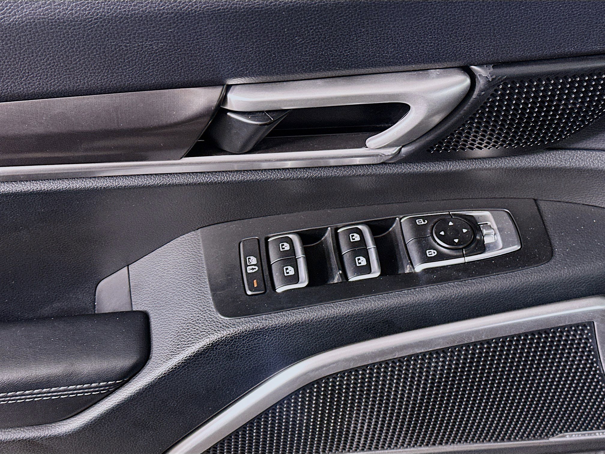 Used 2025 Kia Telluride S image 15