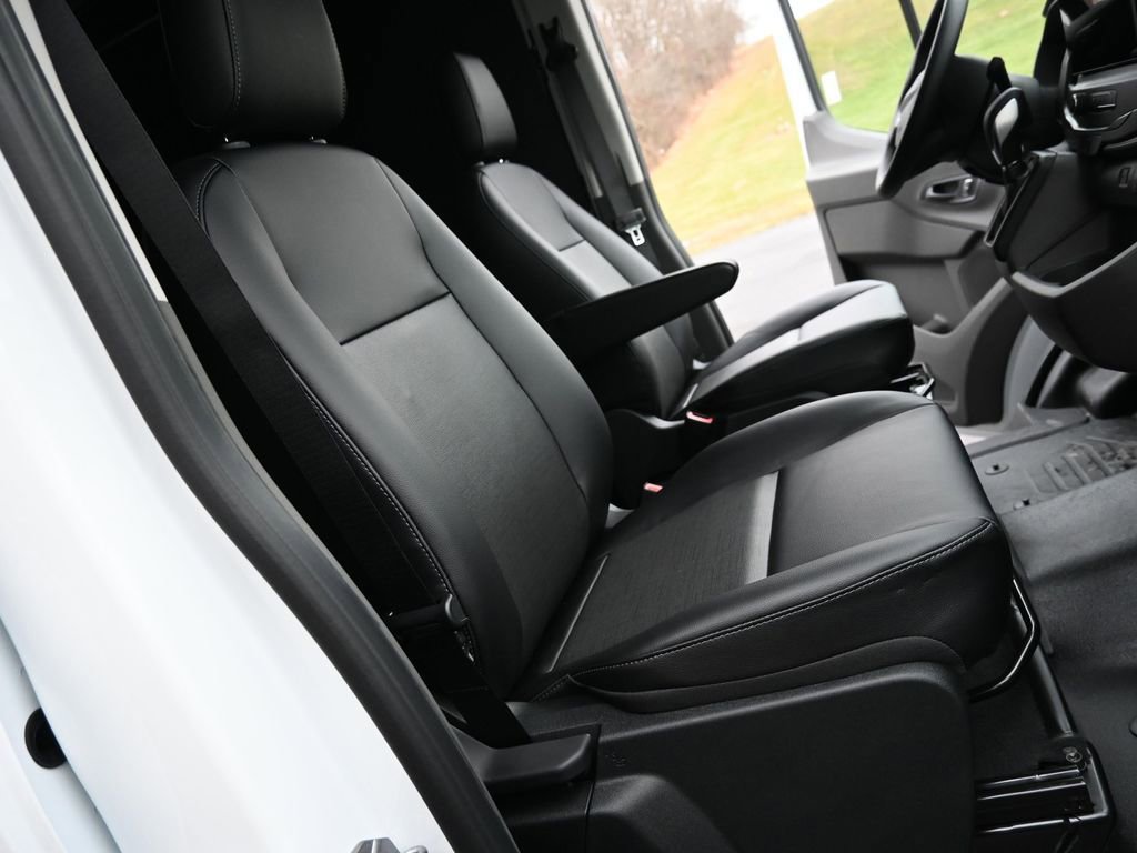 New 2026 Ford Transit 250 148 Medium Roof w/ Load Area Protection Package image 62