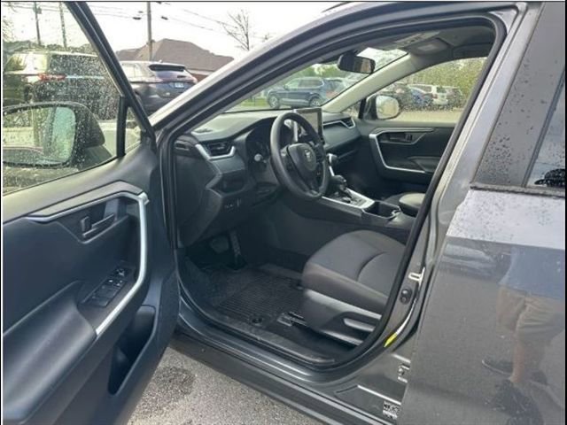 Used 2025 Toyota RAV4 LE image 13