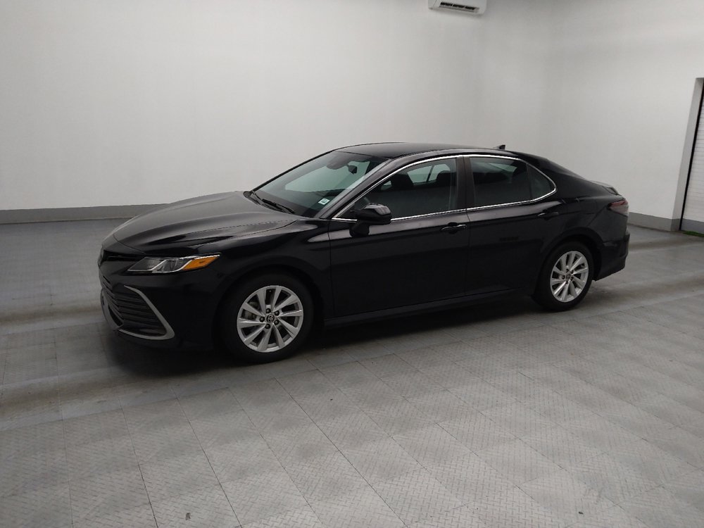 Used 2023 Toyota Camry LE image 2