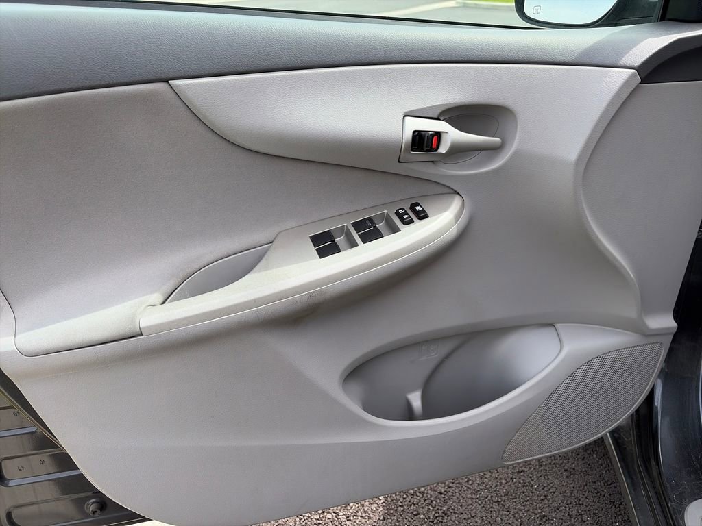 Used 2010 Toyota Corolla FWD image 12