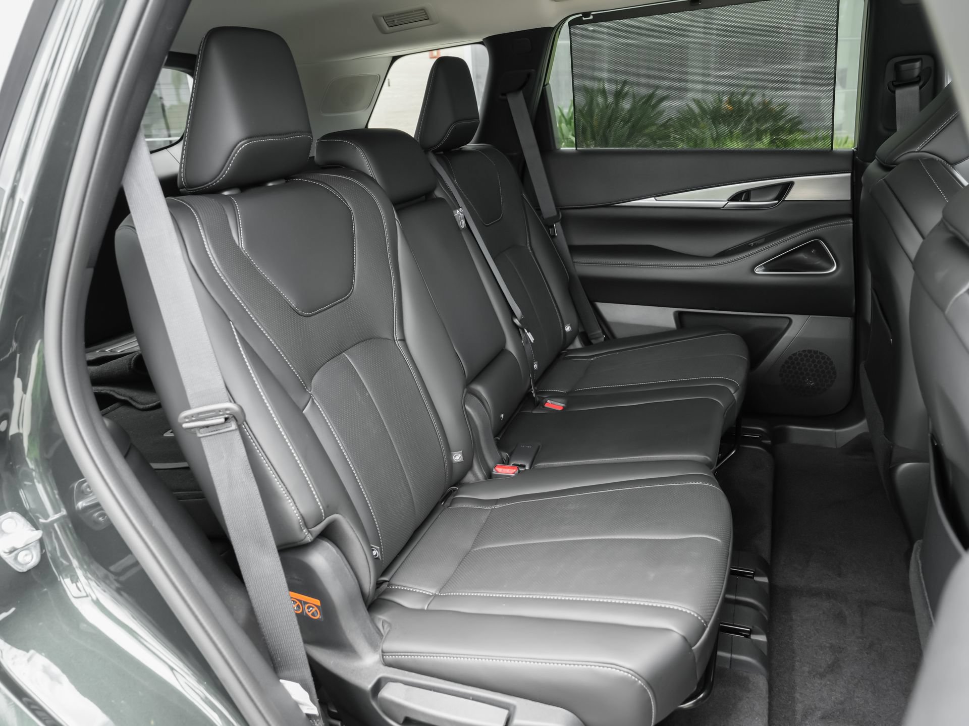 Certified 2026 INFINITI QX60 Luxe w/ Cargo Package FWD image 36