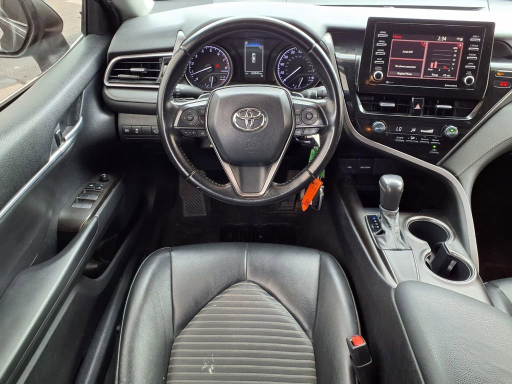 Used 2021 Toyota Camry SE FWD image 9