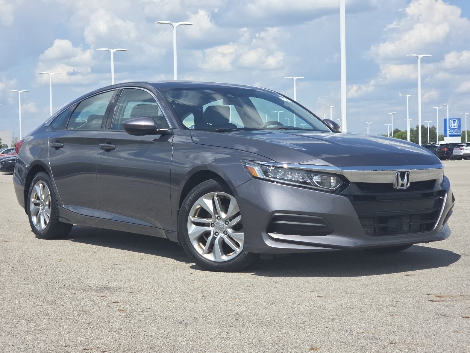 Used 2018 Honda Accord LX image 2