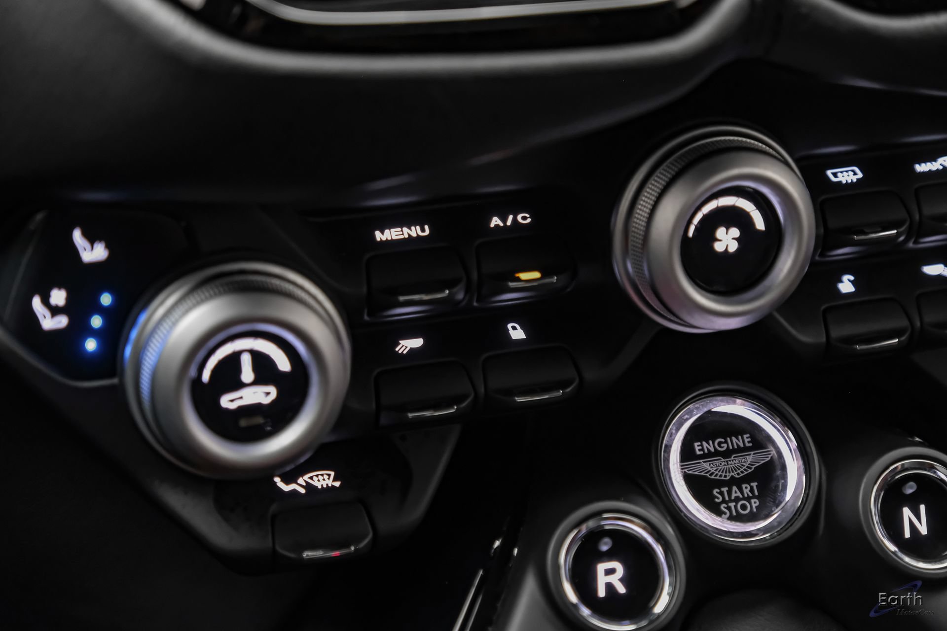 Used 2019 Aston Martin V8 Vantage Coupe RWD image 71