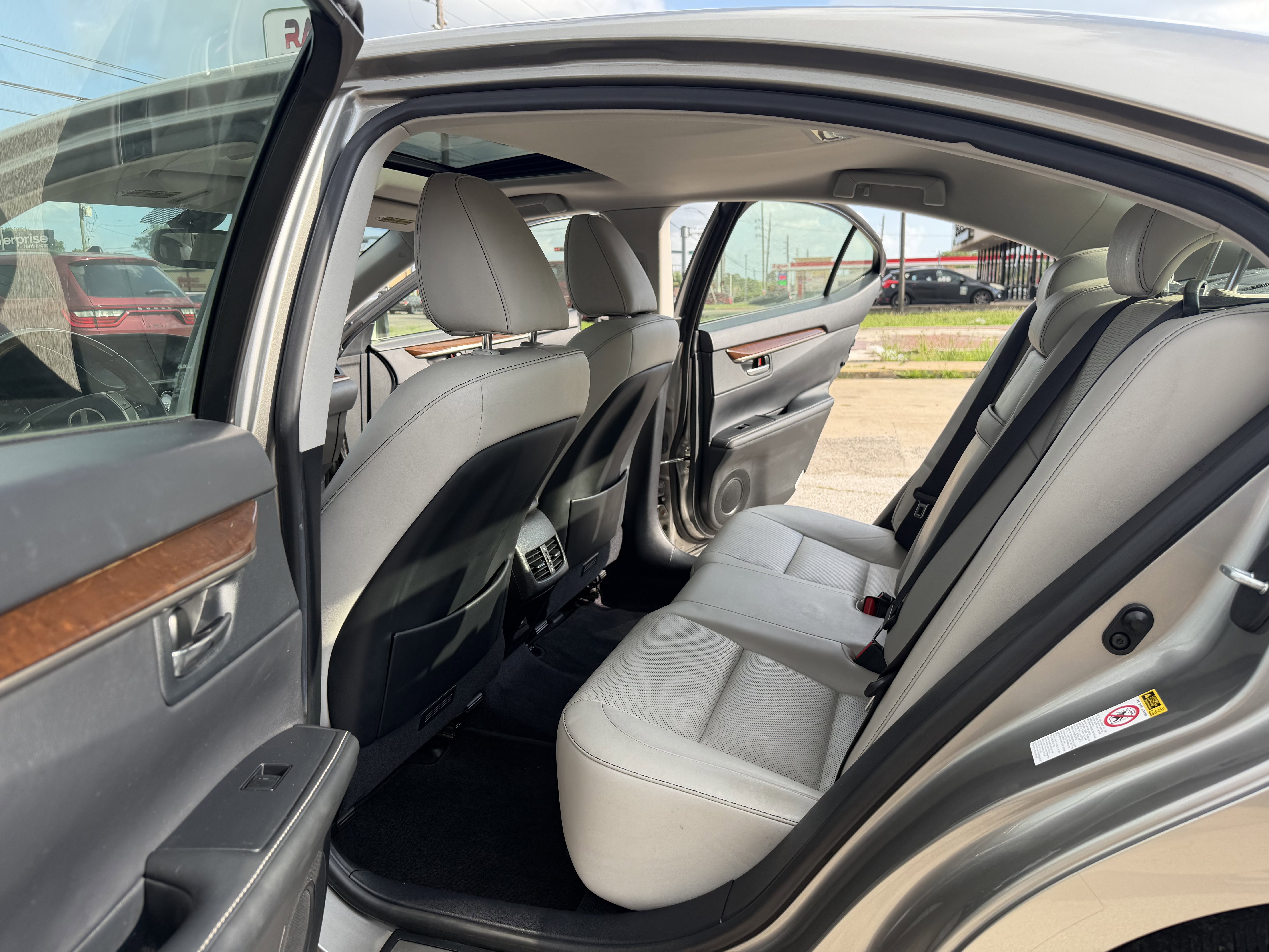 Used 2015 Lexus ES 350 w/ Luxury Package FWD image 26