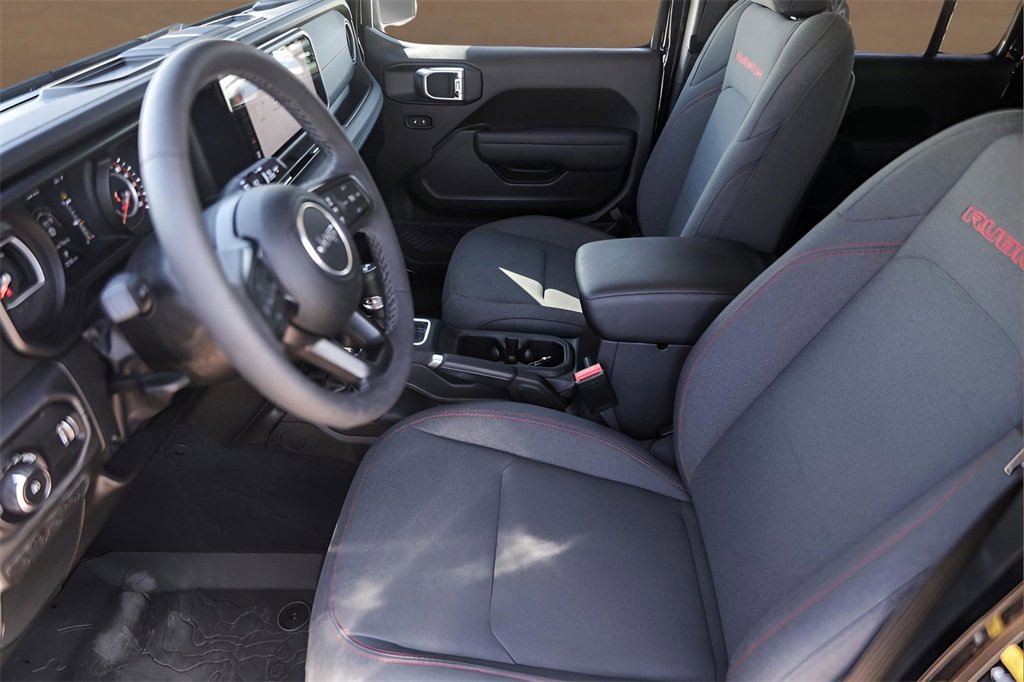 Used 2025 Jeep Wrangler Unlimited Rubicon w/ XTREMEE 35" Tire Package image 9