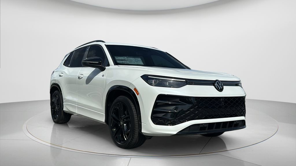 New 2026 Volkswagen Tiguan SE R-Line FWD image 2