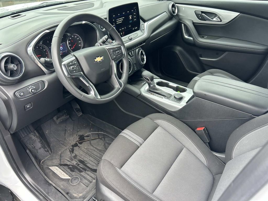Used 2024 Chevrolet Blazer LT w/ Convenience Package FWD image 15
