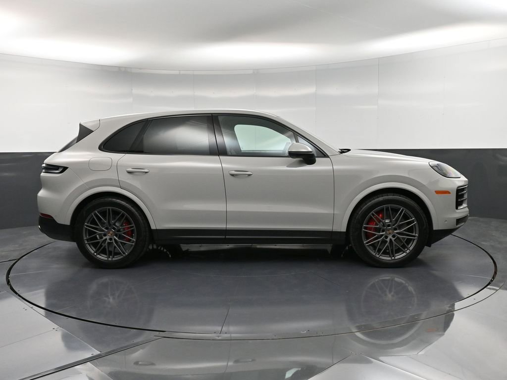 New 2026 Porsche Cayenne S image 9