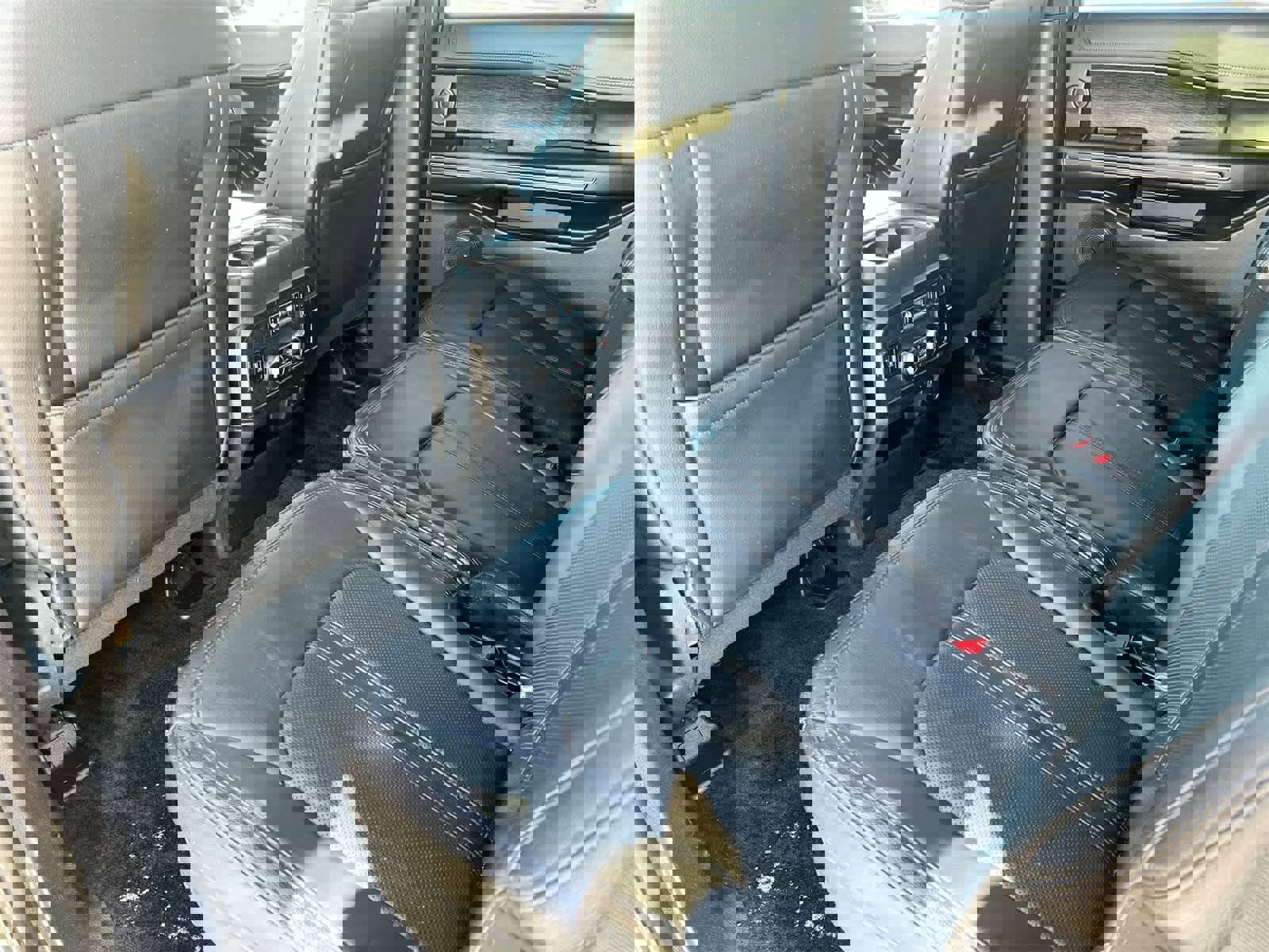 Used 2018 Ford Expedition Limited image 18