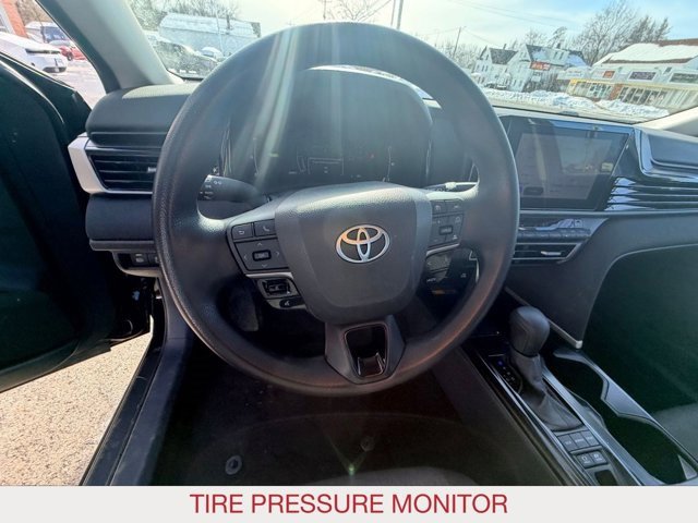 Used 2025 Toyota Camry LE image 13