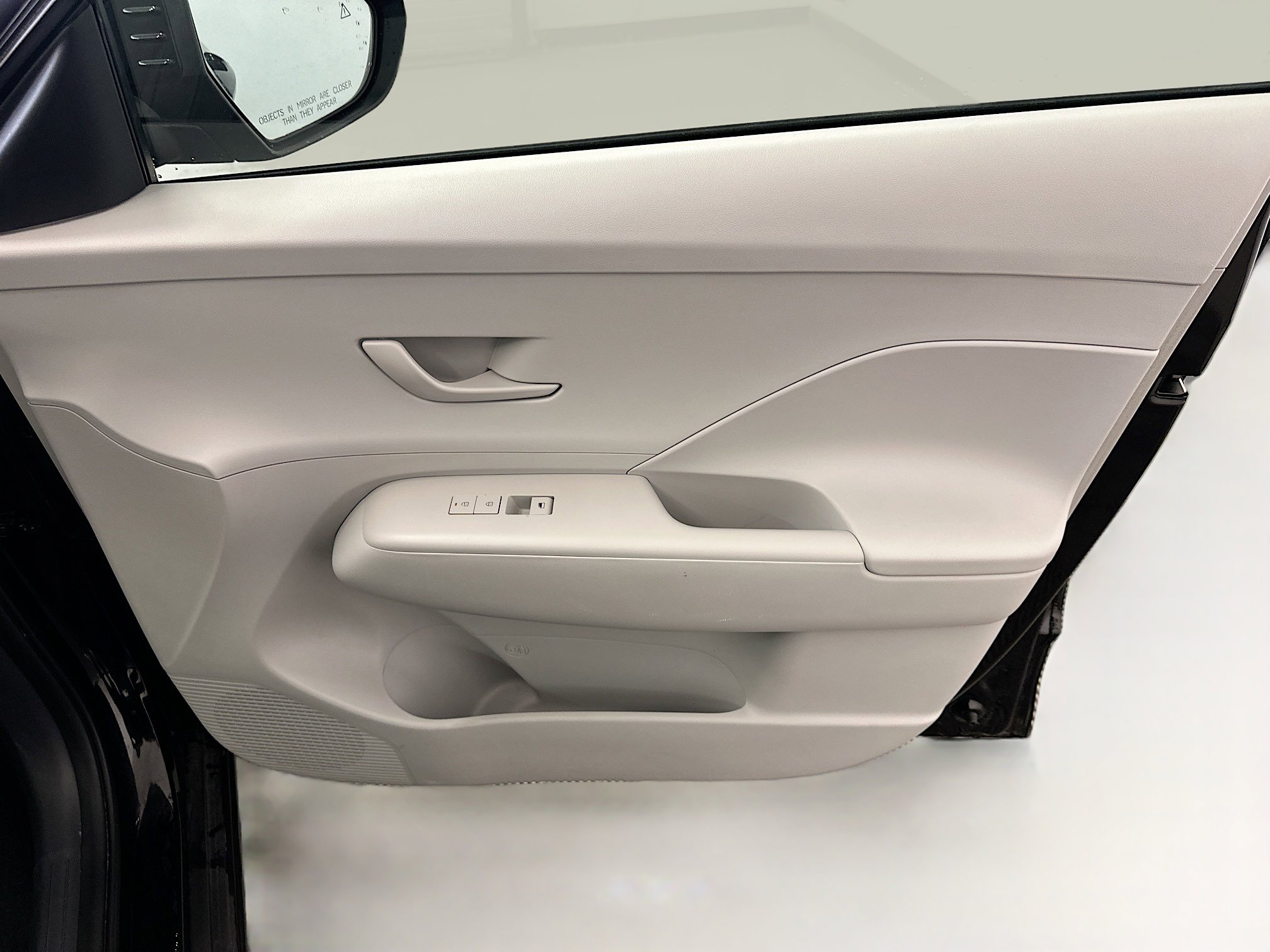 Used 2025 Hyundai Kona SEL image 32