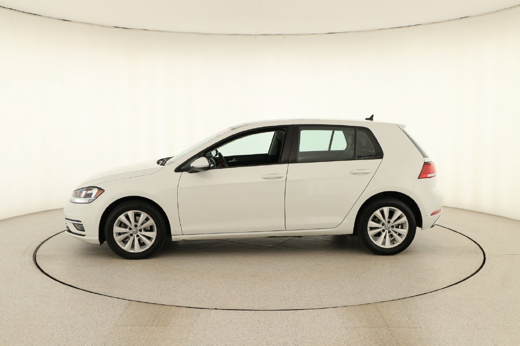 Used 2018 Volkswagen Golf SE FWD image 2