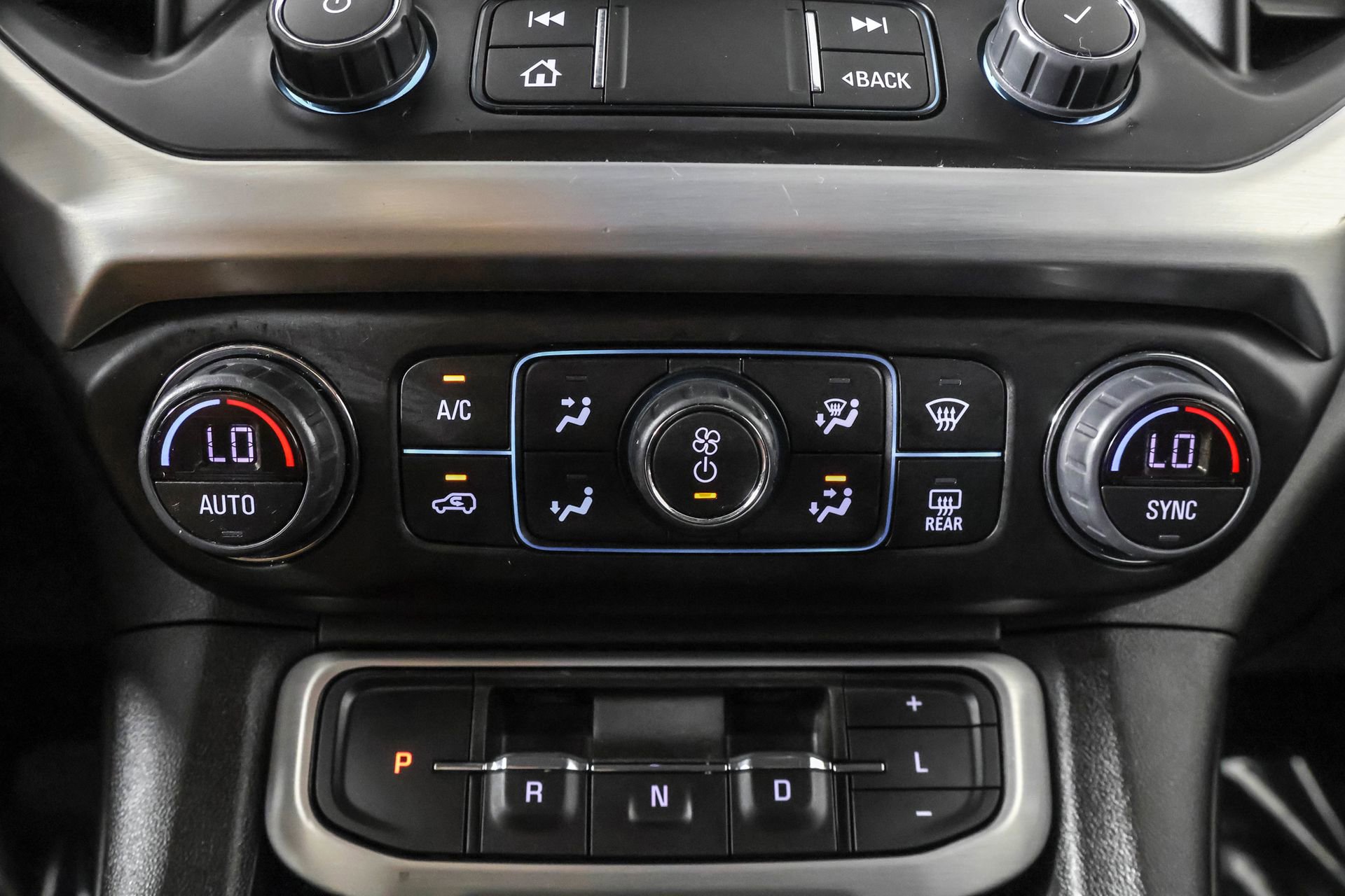 Used 2023 GMC Acadia SLE w/ LPO, Floor Liner Package image 31