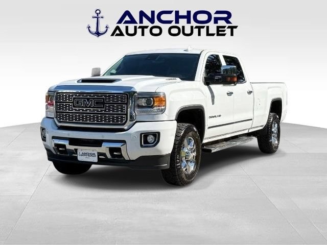 Used 2019 GMC Sierra 3500 Denali w/ Duramax Plus Package AWD/4WD image 4