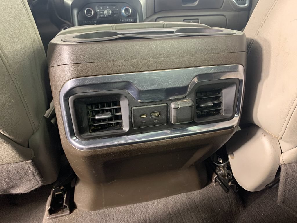 Used 2022 Chevrolet Silverado 1500 LTZ w/ LTZ Premium Package AWD/4WD image 32