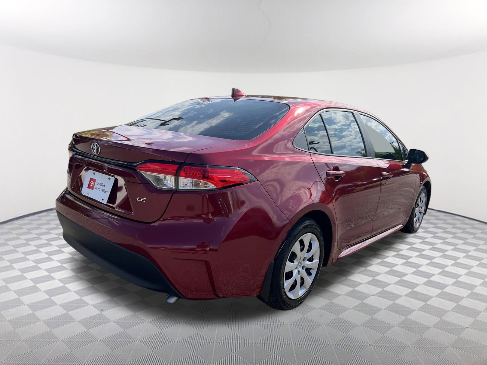 Certified 2024 Toyota Corolla LE FWD image 17