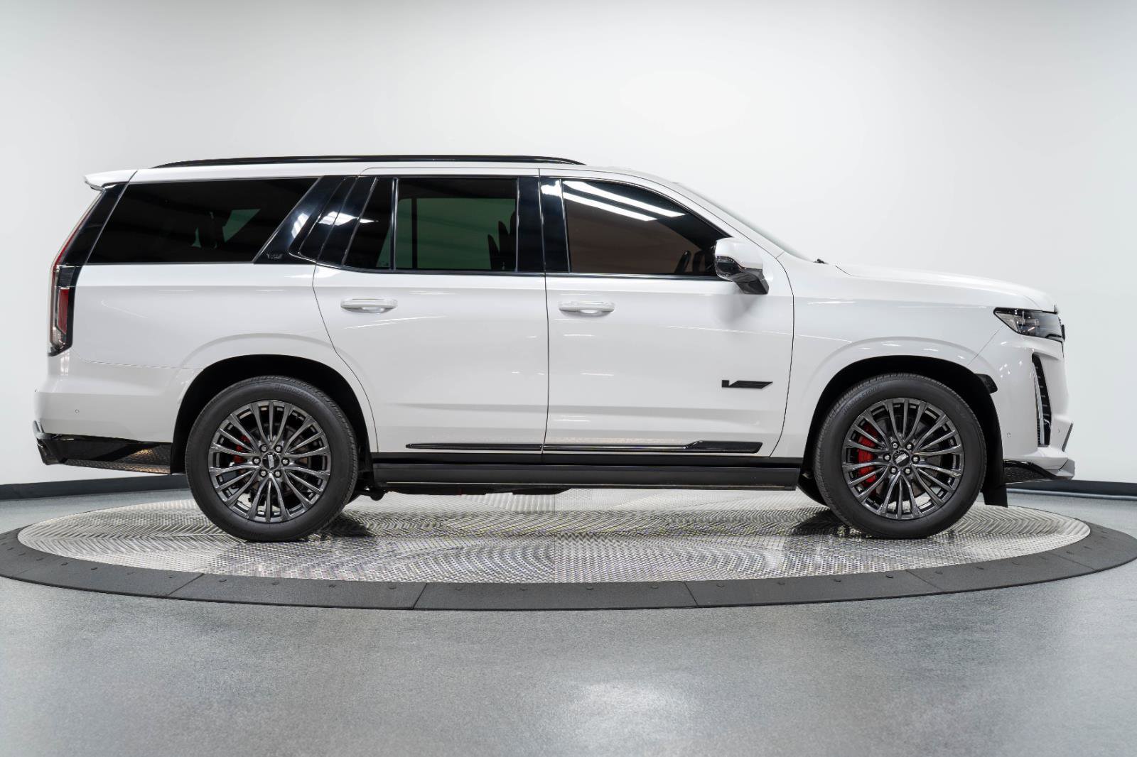 Used 2023 Cadillac Escalade V image 19