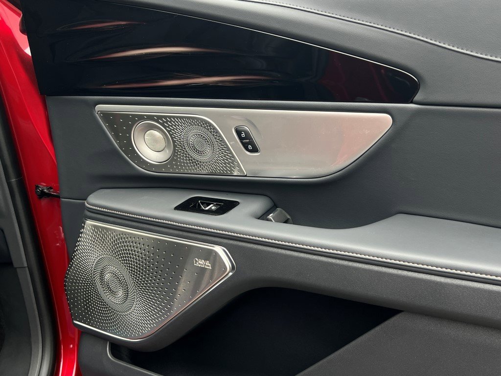 New 2026 Lincoln Nautilus Reserve image 7