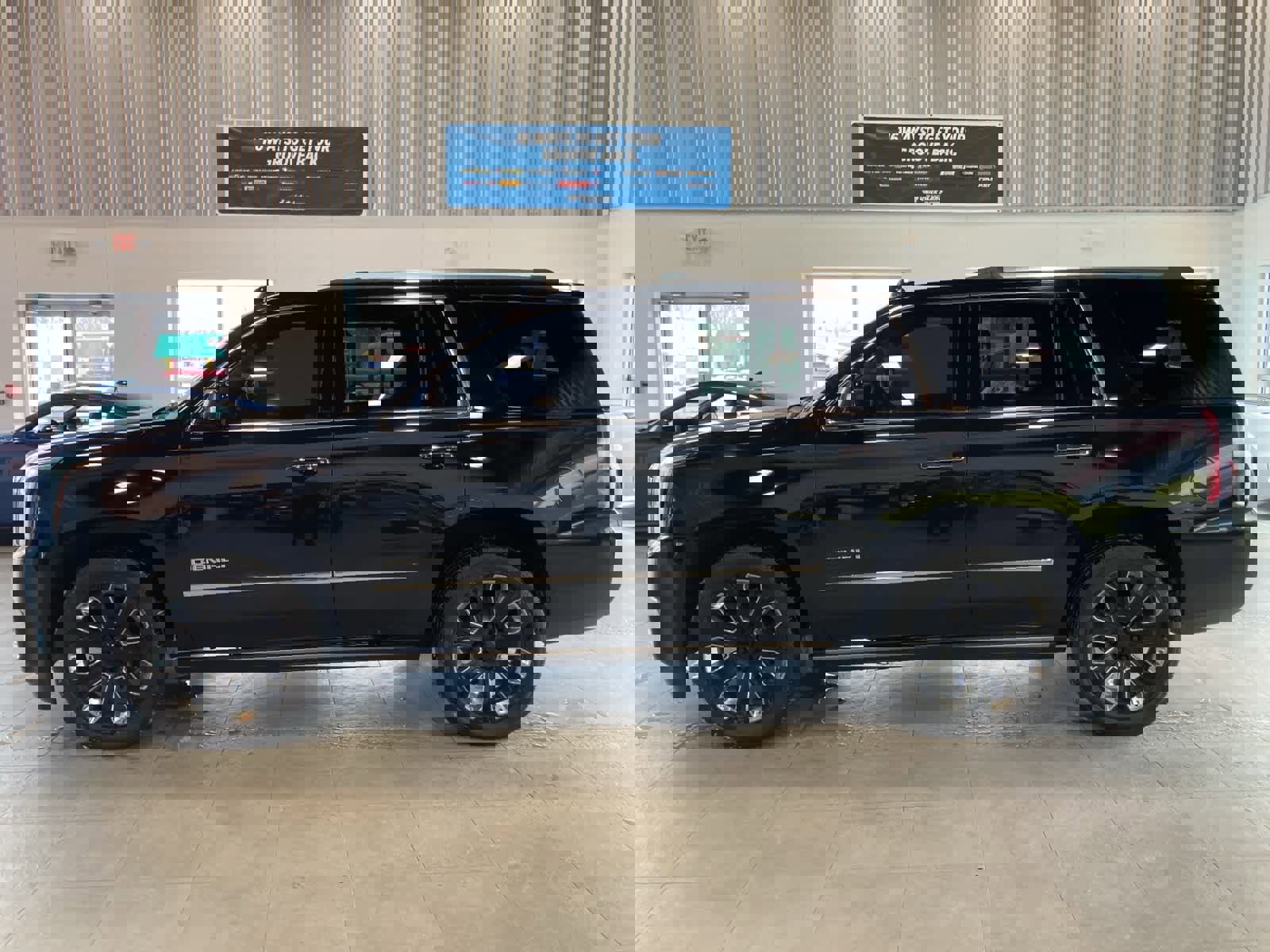 Used 2020 GMC Yukon Denali w/ Denali Ultimate Package image 8