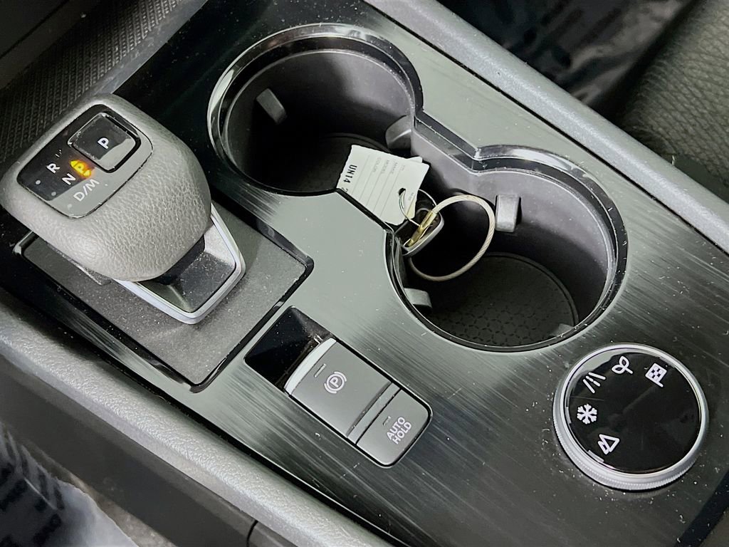 Used 2024 Nissan Rogue SV image 15