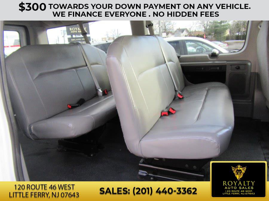 Used 2011 Ford E-150 and Econoline 150 E-150 XLT image 26