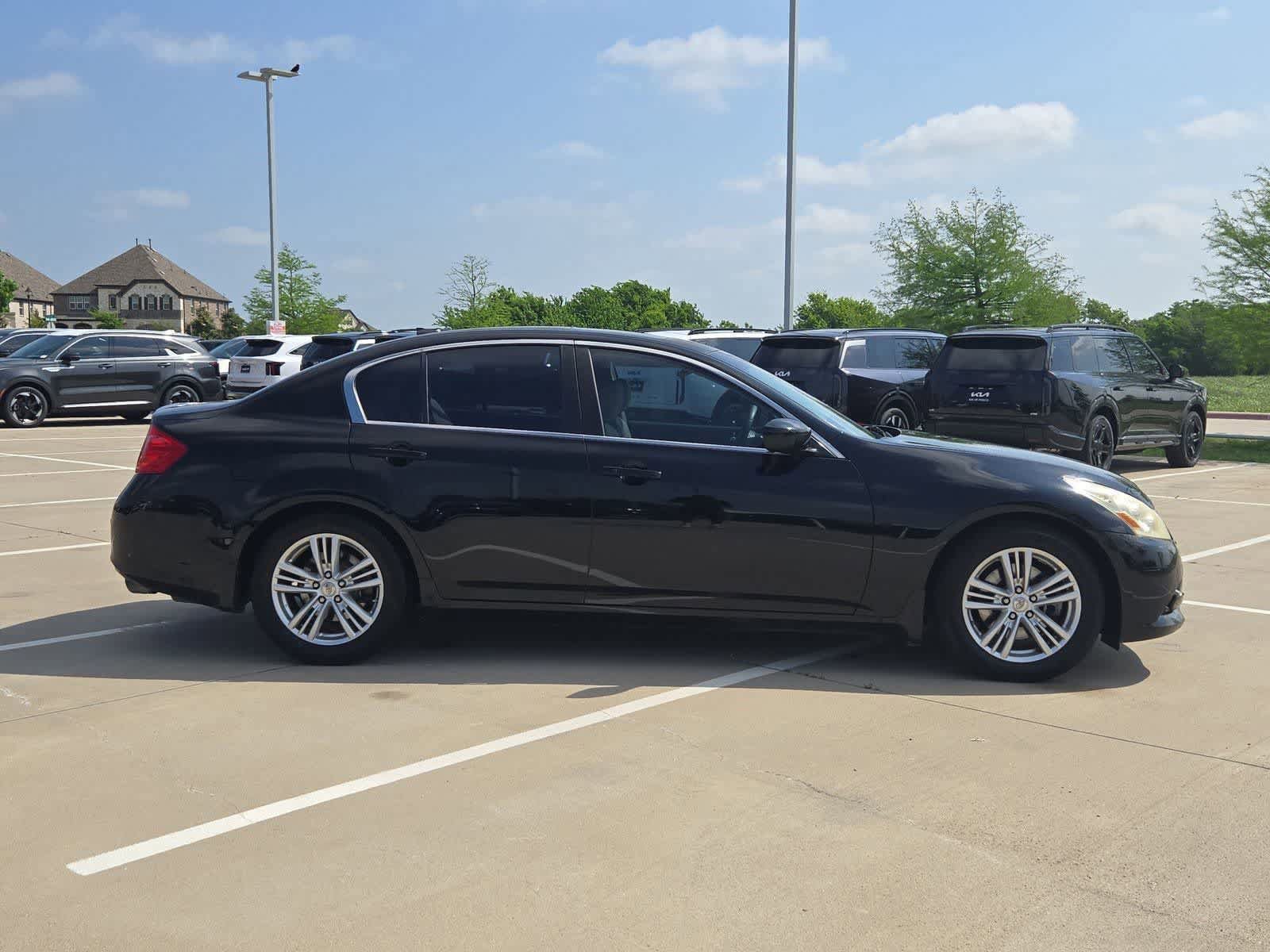 Used 2013 INFINITI G37 Journey w/ Premium Pkg image 7