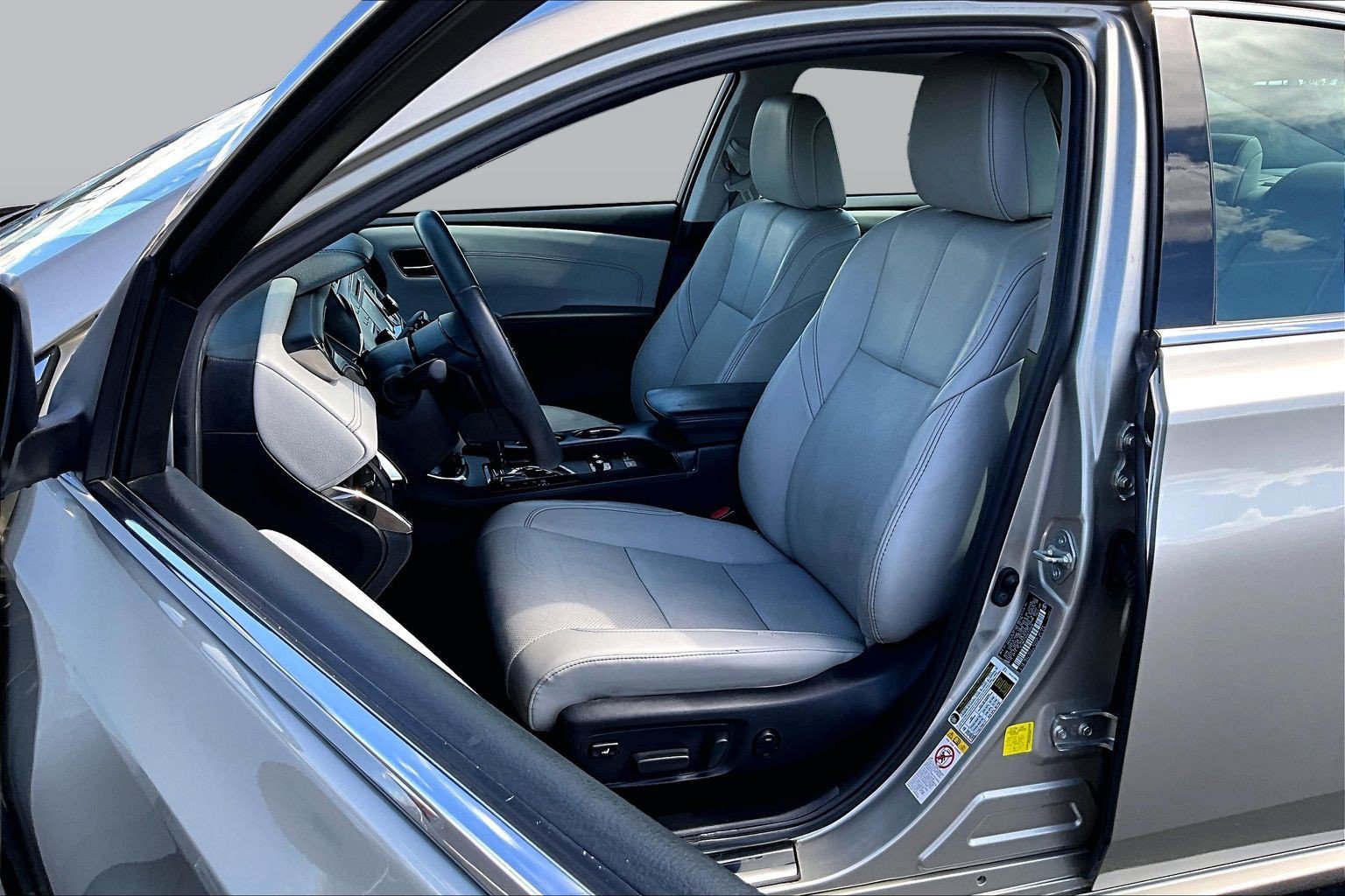 Used 2016 Toyota Avalon Limited w/ Toyota Safety Sense Package FWD image 26