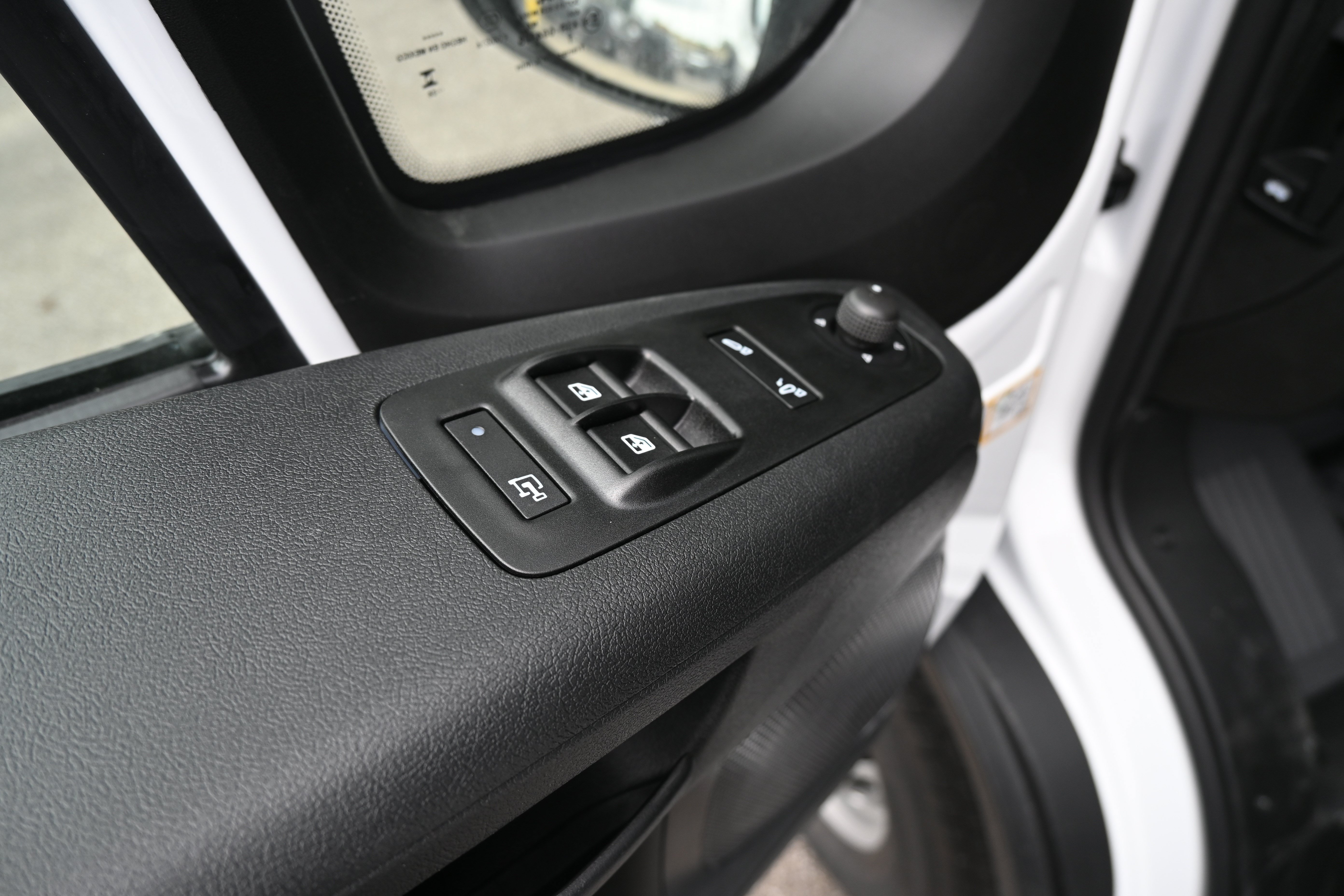 New 2026 RAM ProMaster 2500 w/ Convenience Group FWD image 15