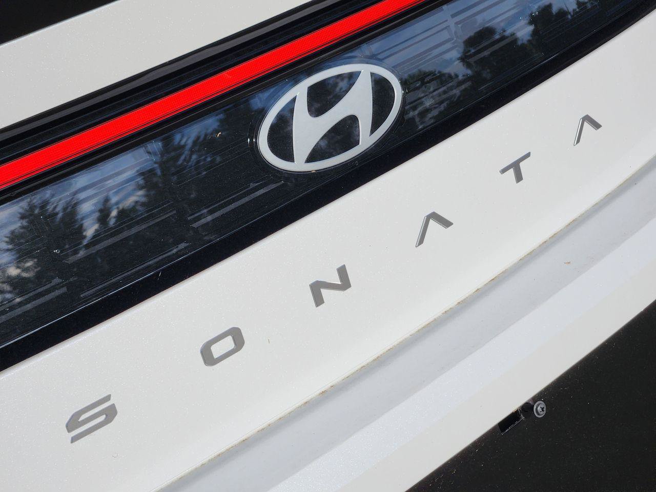 New 2026 Hyundai Sonata Limited FWD image 8