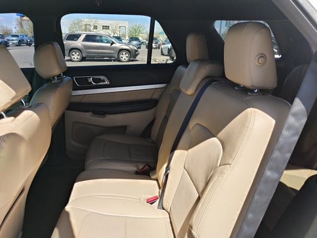 Used 2016 Ford Explorer XLT w/ Equipment Group 202A image 12