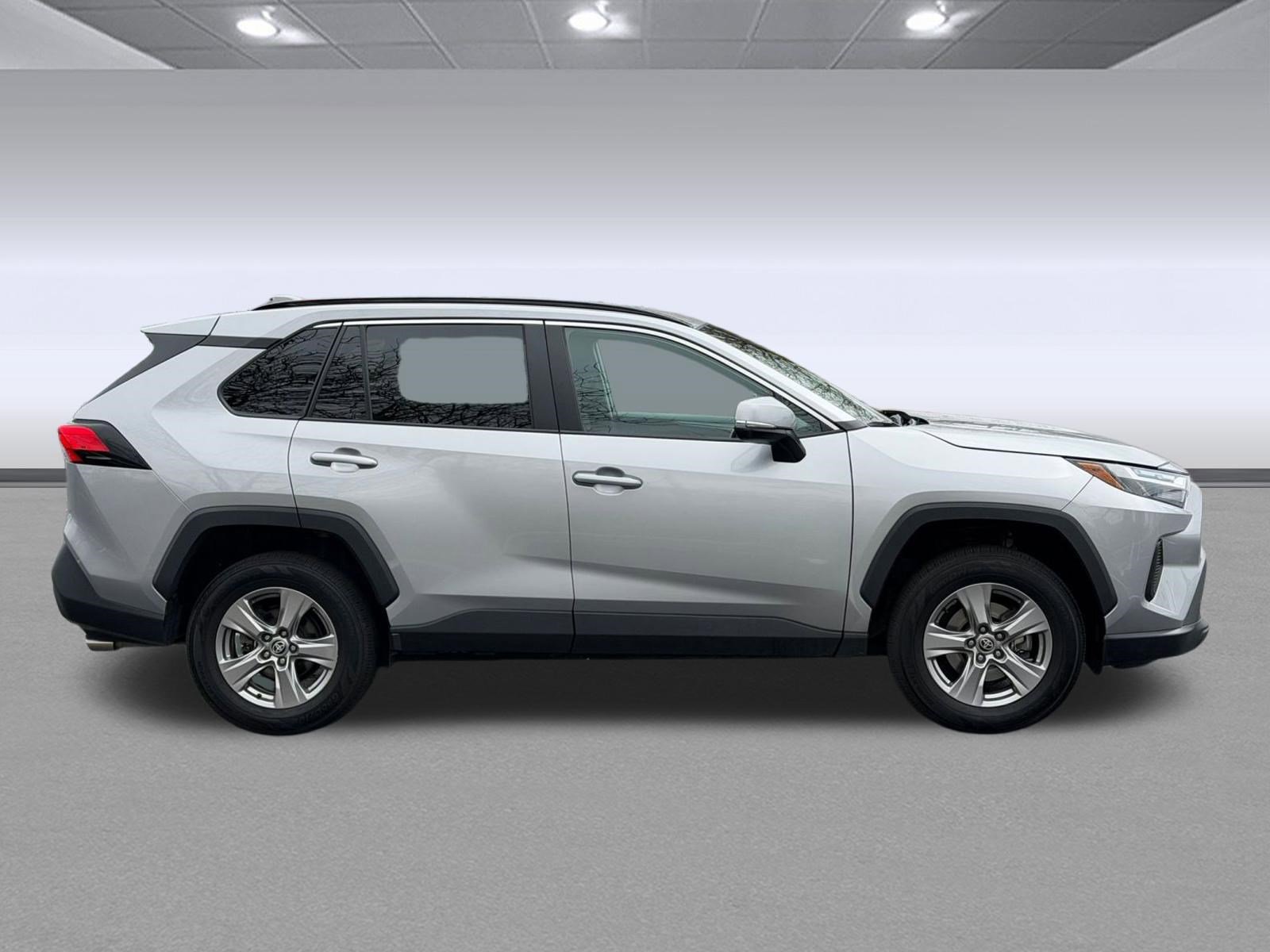 Used 2023 Toyota RAV4 XLE image 7