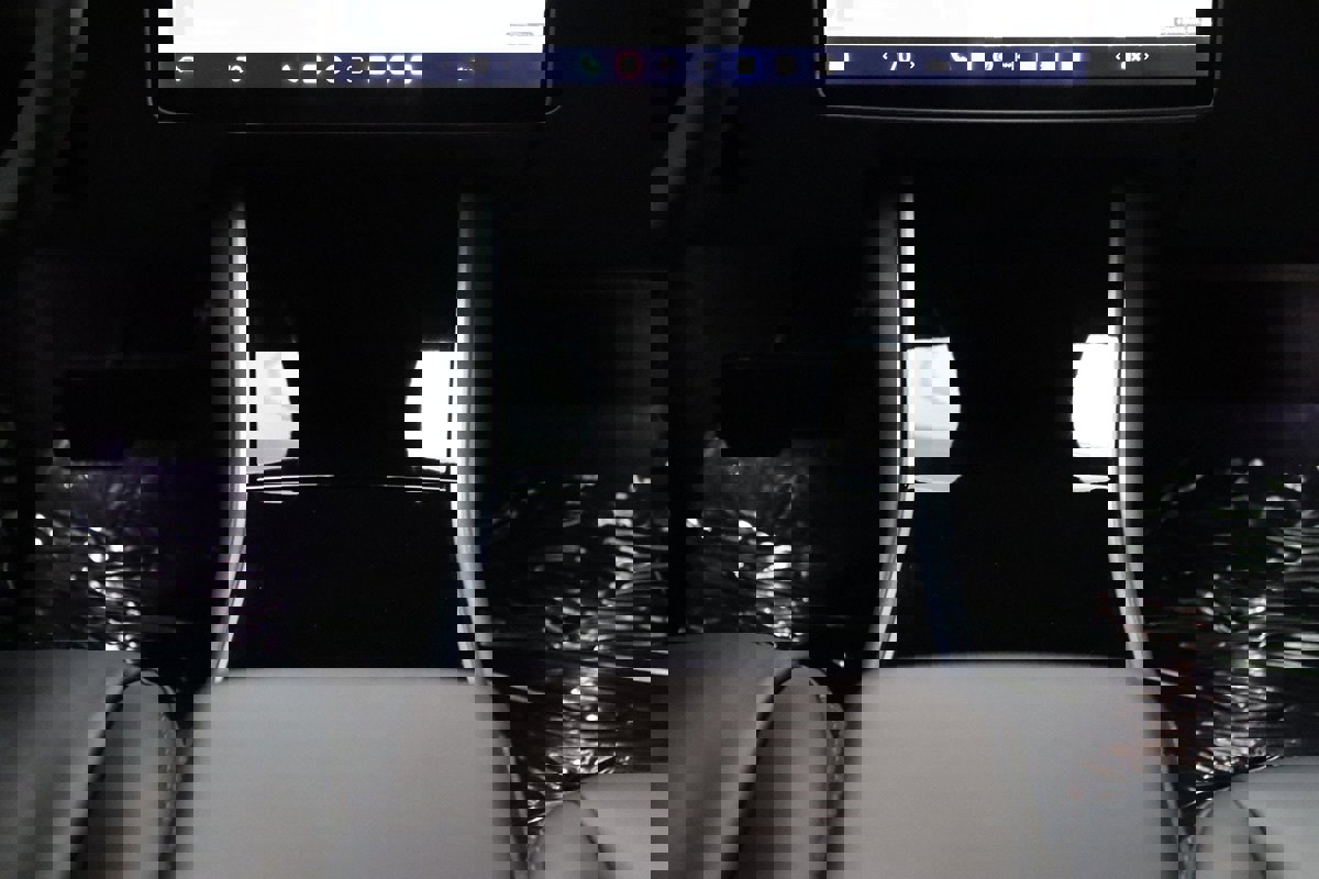 Used 2020 Tesla Model 3 Long Range image 32