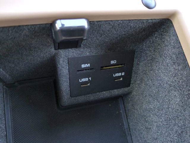 Used 2021 Porsche Macan image 25