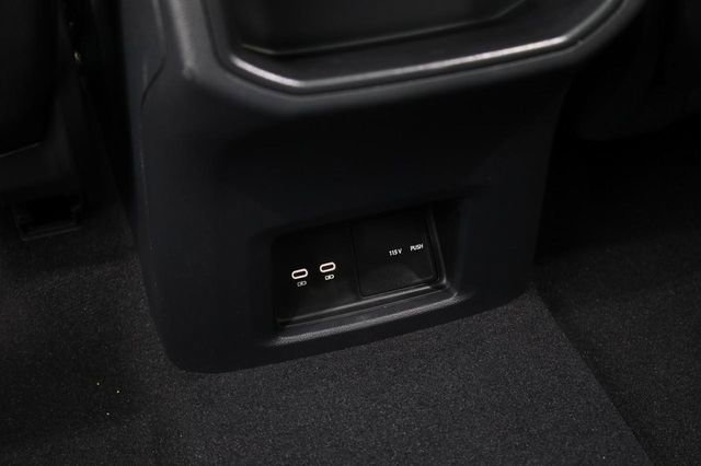 New 2026 Volkswagen Atlas Cross Sport SE image 23