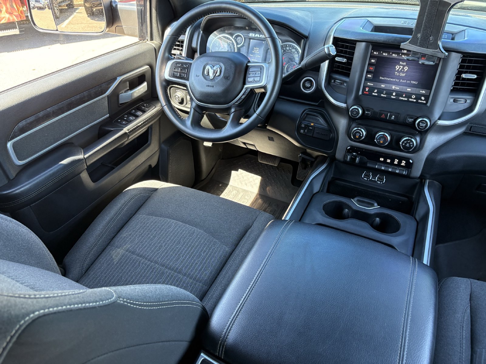 Used 2020 RAM 2500 Big Horn w/ Night Edition AWD/4WD image 19