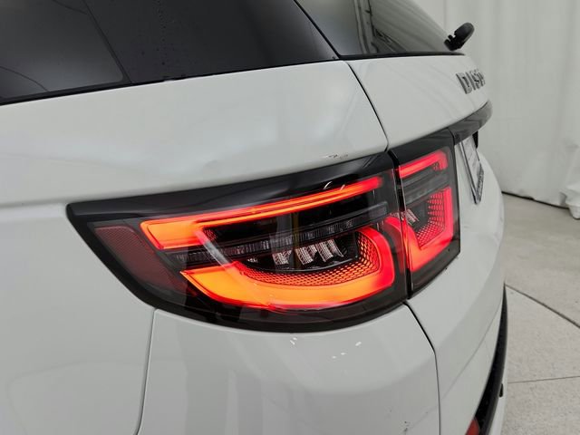 Certified 2025 Land Rover Discovery Sport S image 30