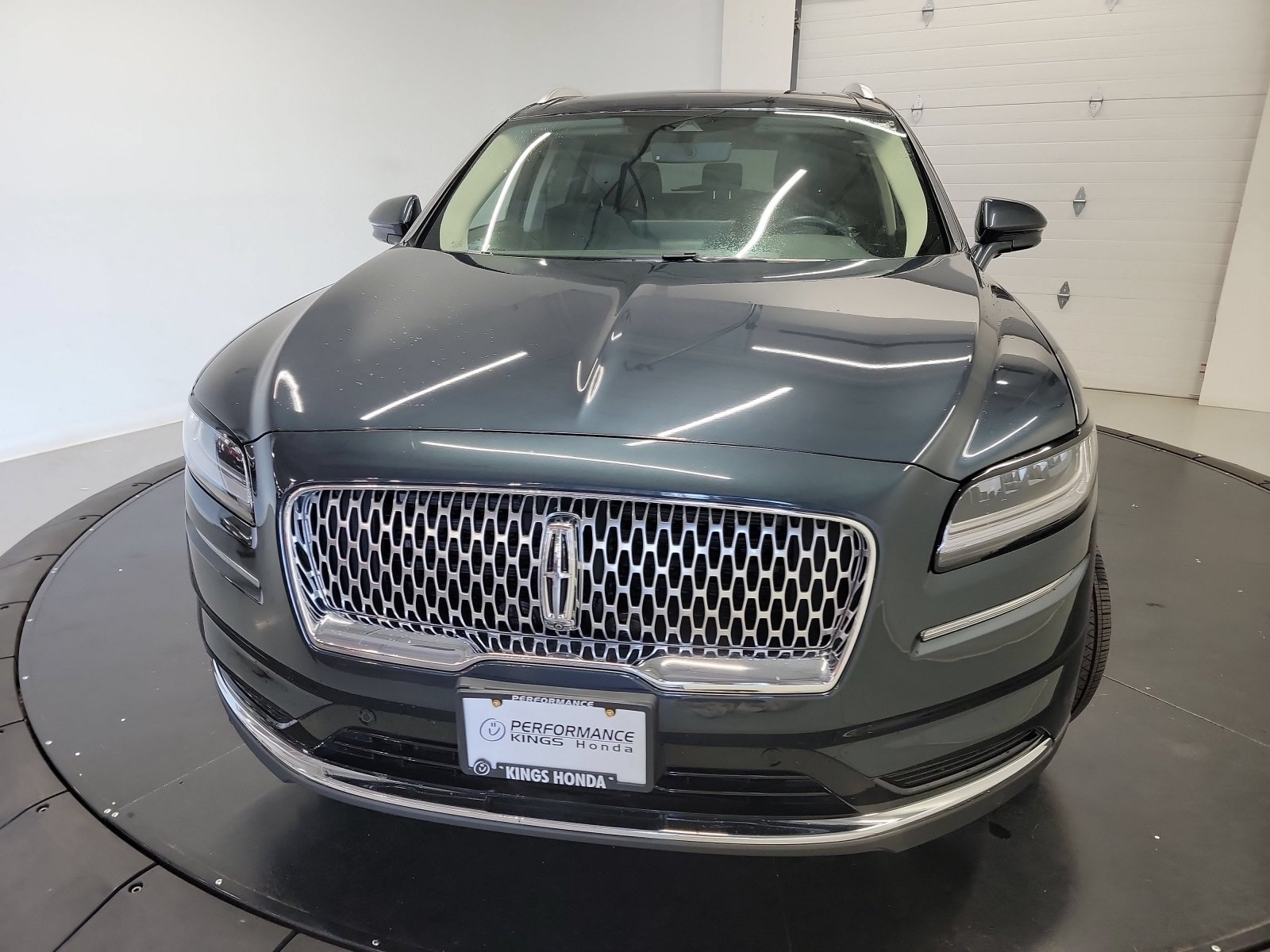 Used 2022 Lincoln Nautilus Reserve w/ Equipment Group 201A AWD/4WD image 2
