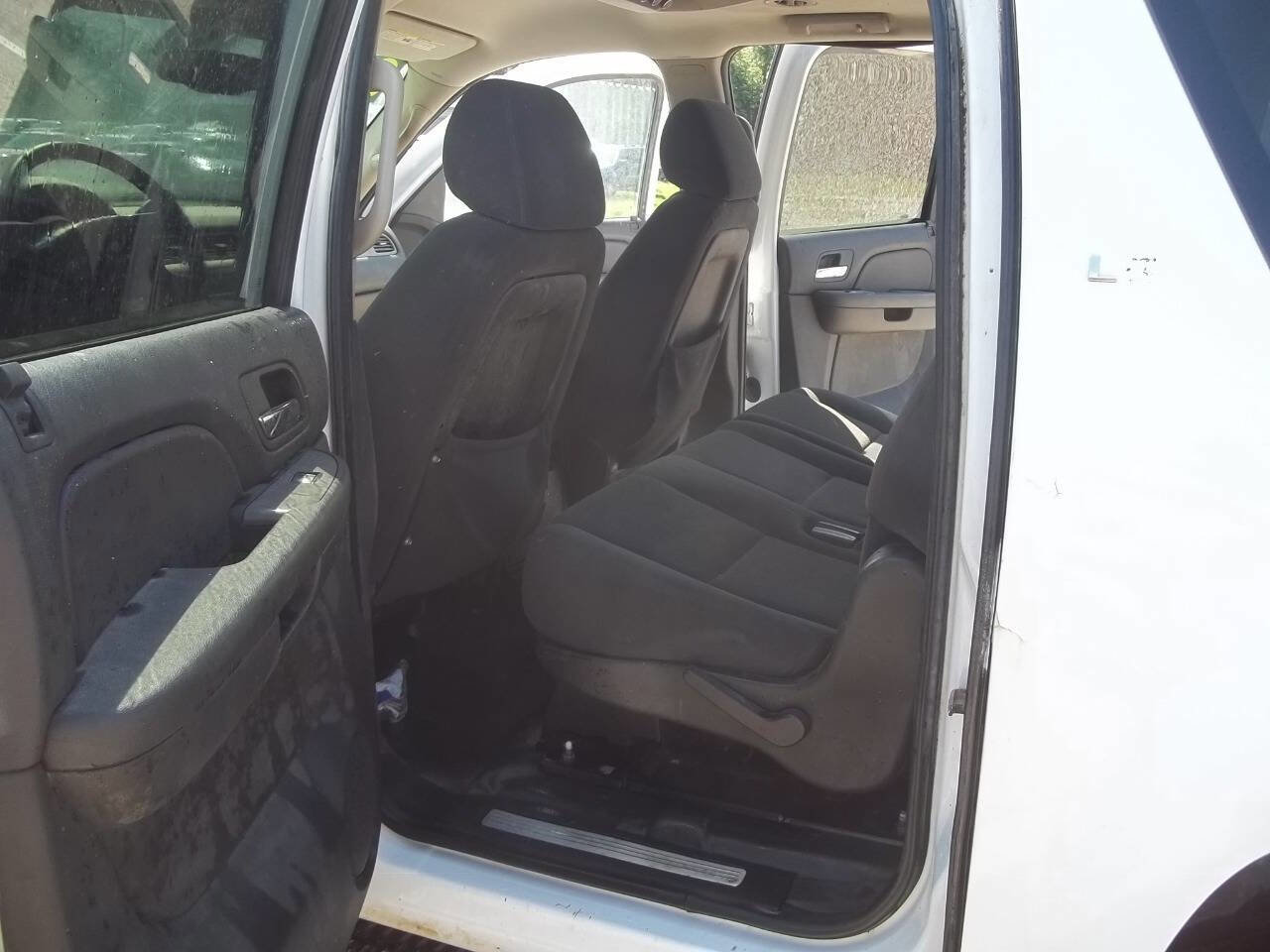 Used 2008 Chevrolet Suburban 2500 w/ Snow Plow Prep Package image 8