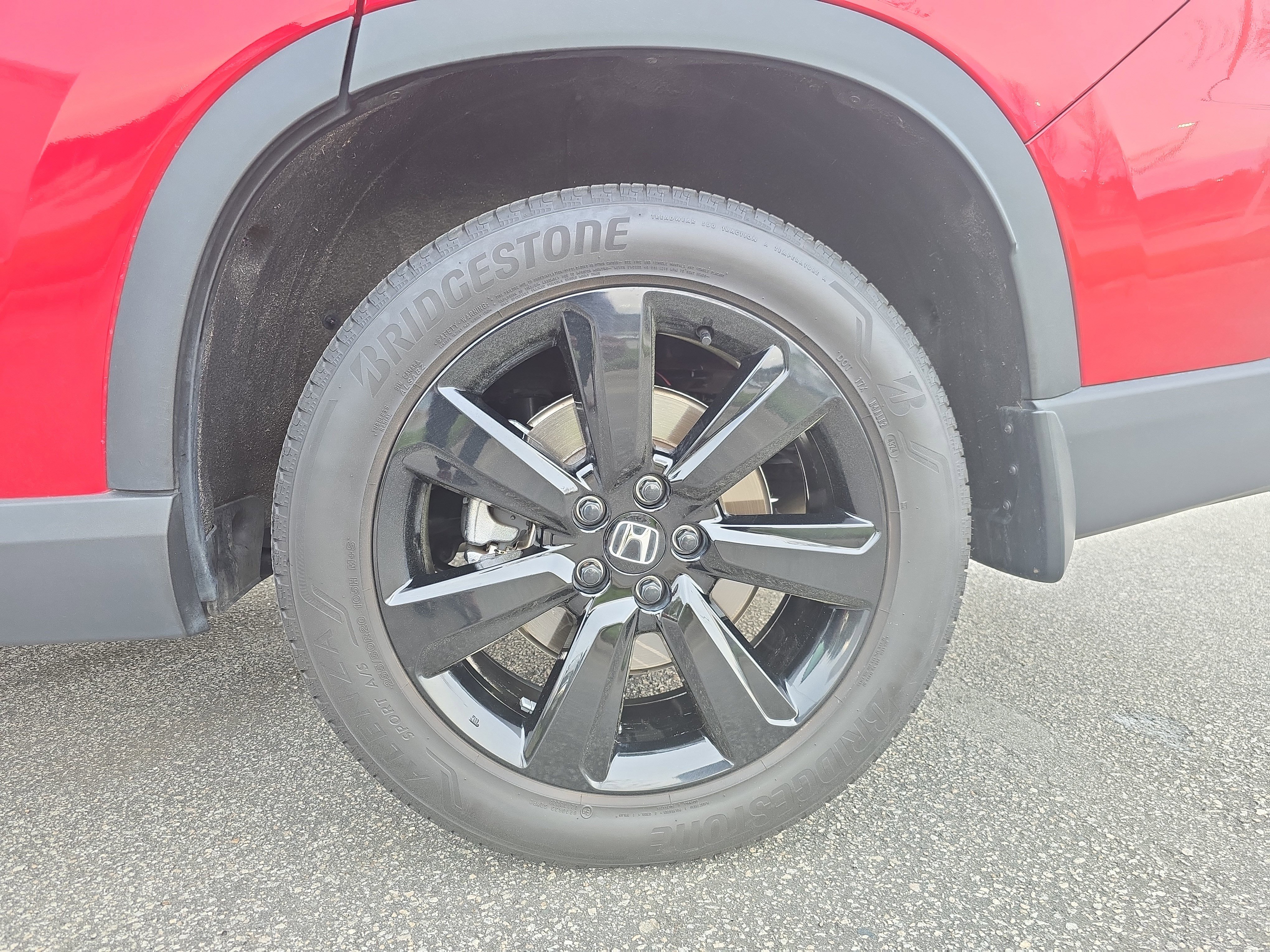 Used 2025 Honda Pilot Black Edition image 30