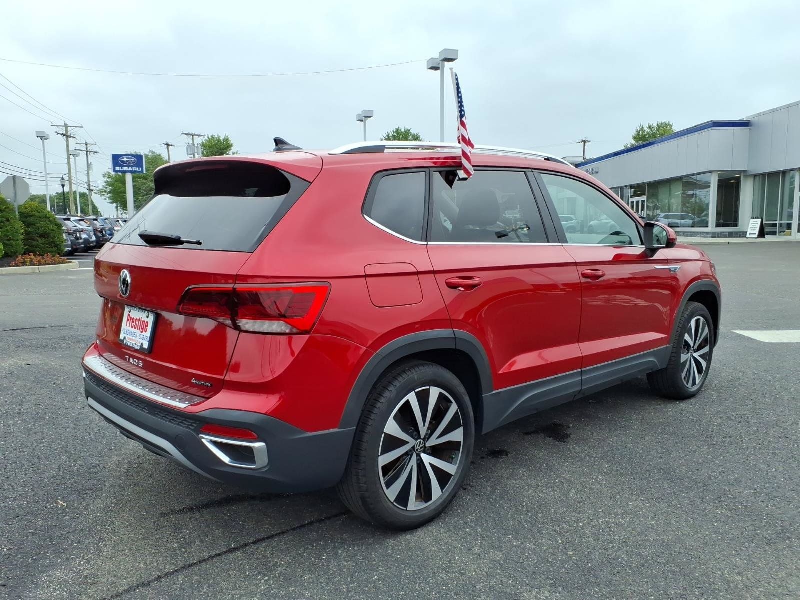 Certified 2023 Volkswagen Taos SE w/ Panoramic Sunroof Package AWD/4WD image 2