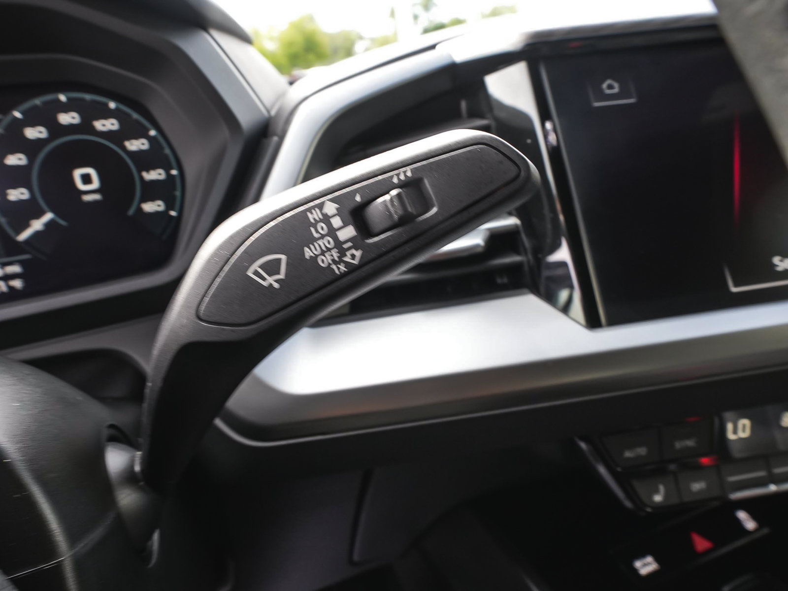 Used 2023 Audi Q4 e-tron Premium Plus w/ Premium Plus AWD/4WD image 27