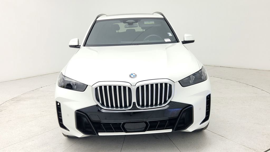 Used 2024 BMW X5 xDrive40i w/ M Sport Package image 2
