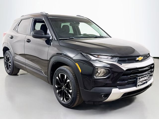 Used 2023 Chevrolet TrailBlazer LT w/ Convenience Package image 3