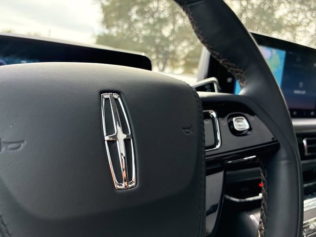 Certified 2025 Lincoln Aviator Reserve w/ Equipment Group 201A image 28